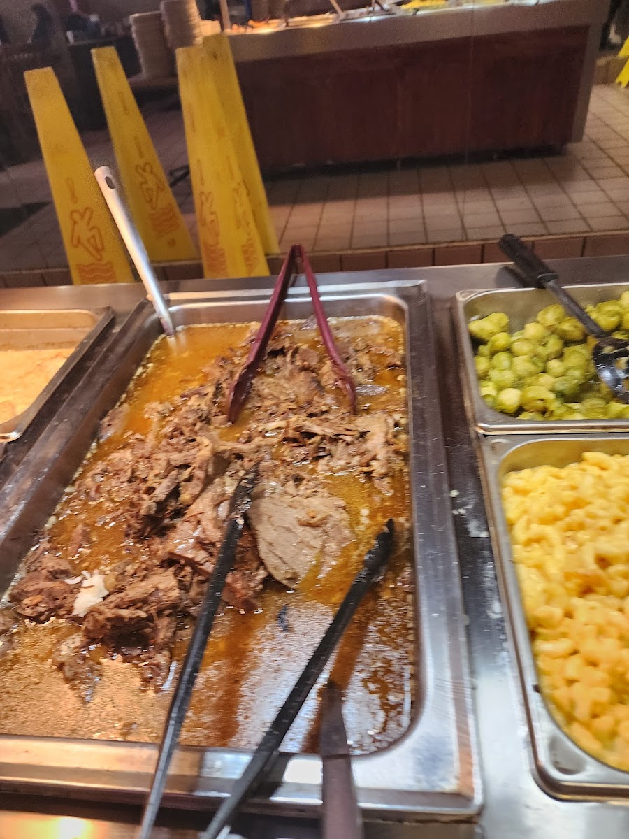 Barnhill's Steaks And Buffet-6