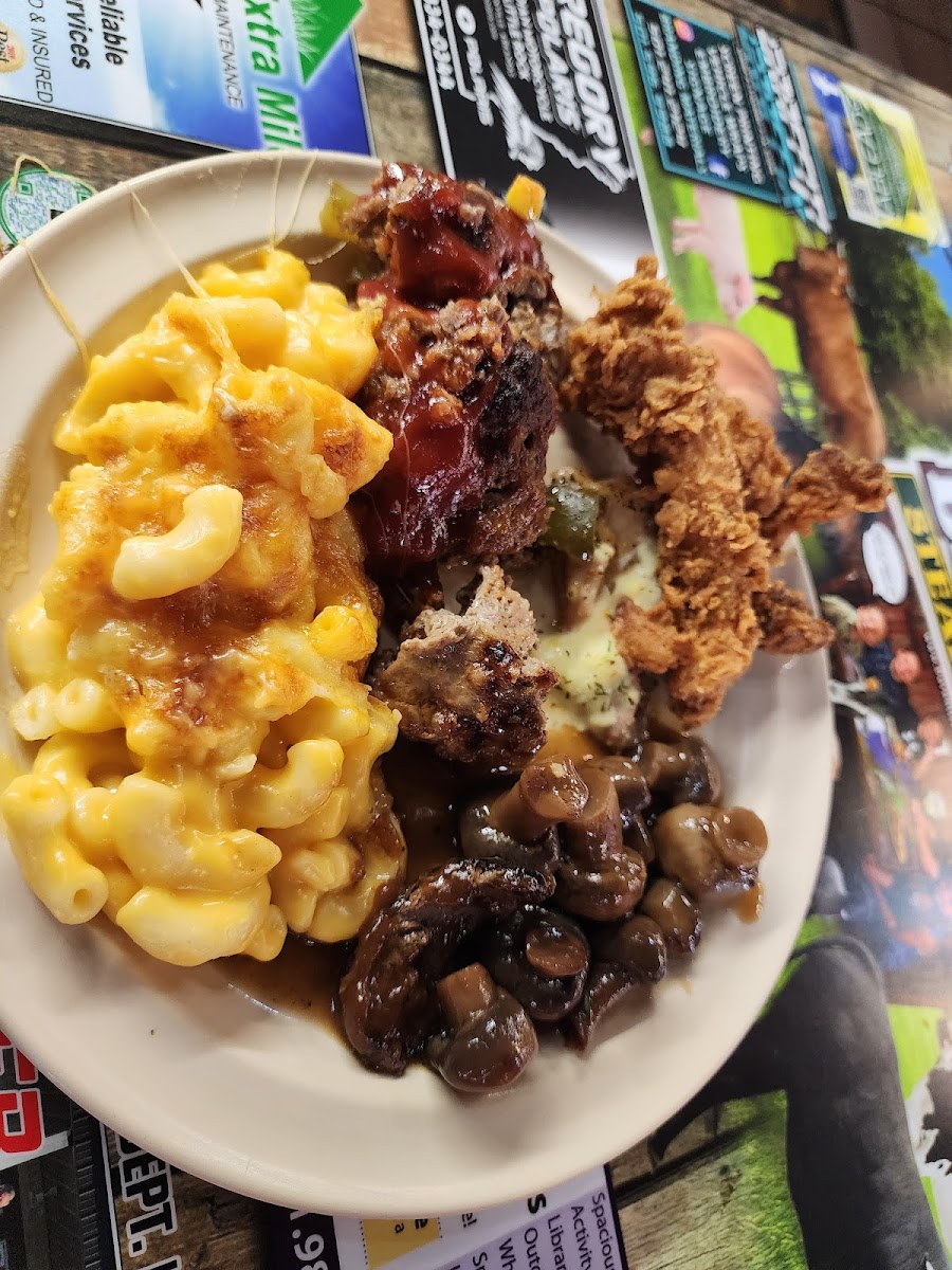 Barnhill's Steaks And Buffet-8