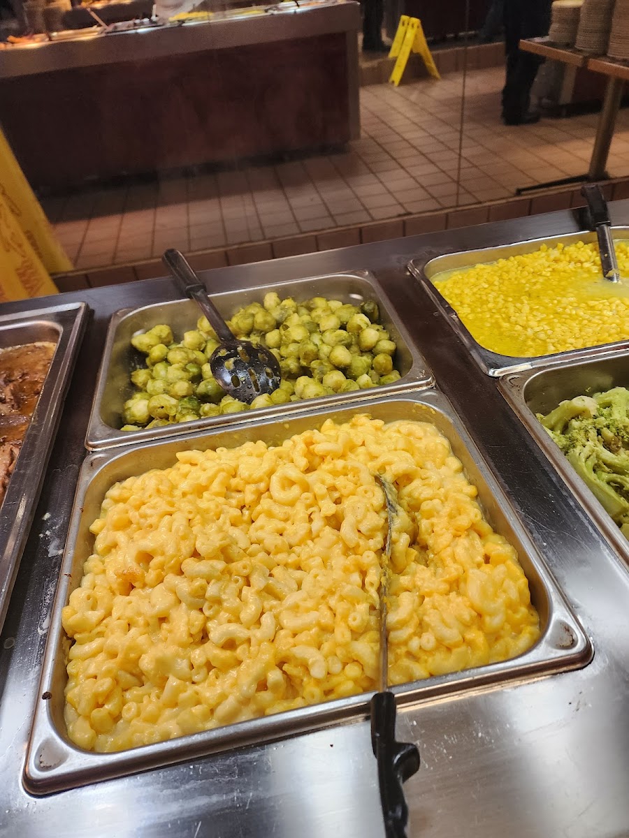 Barnhill's Steaks And Buffet-9